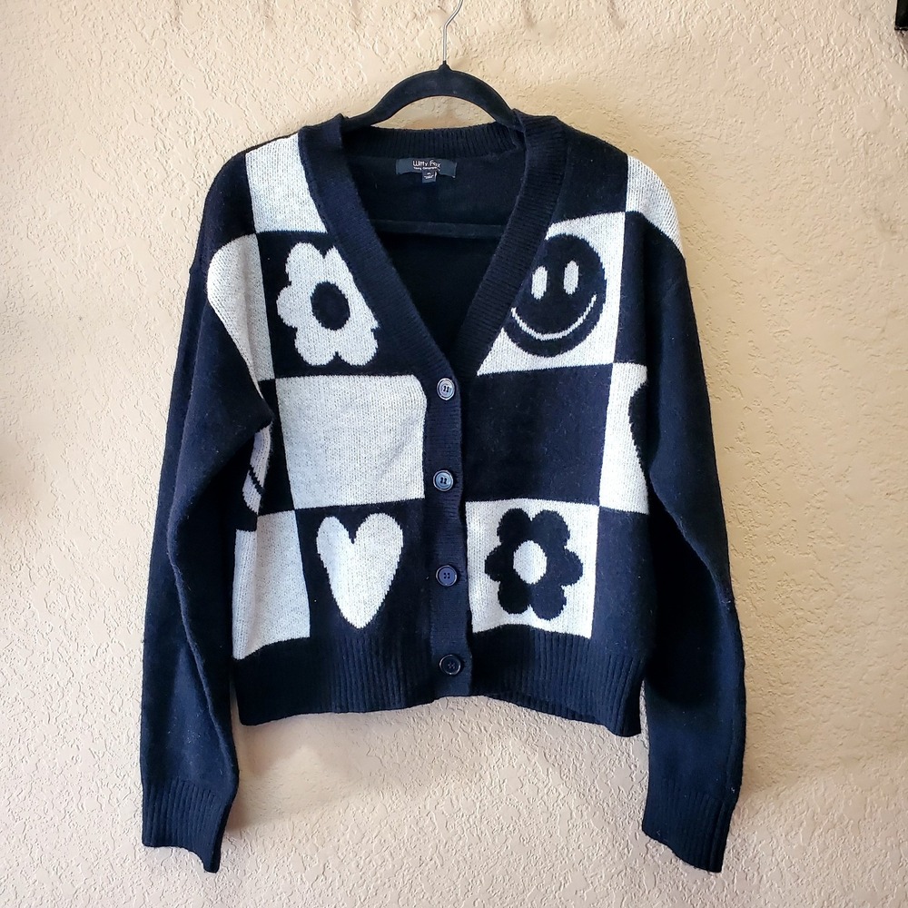 Witty Fox ● Black and White Cardigan‎ W/Buttons ● Hearts-Happy-Flowers ● Size XL
